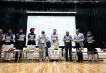 विश्व अल्पसंख्यक अधिकार दिवस पर सीएम धामी ने किया अल्पसंख्यक आयोग की पुस्तिका का विमोचन