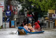 आंध्र प्रदेश से थोड़ी देर में टकराएगा साइक्लोन मिचैंगः110 किमी प्रतिघंटा की रफ्तार से हवाएं चलेंगी, चेन्नई में 8 की मौत