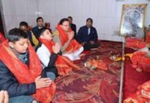 सीएम धामी ने सिद्धपीठ माँ सुरकण्डा मन्दिर में दर्शन कर विधिवत पूजा अर्चना की