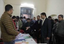 जिलाधिकारी ने लिया निकाय चुनाव की तैयारियो का जायजा