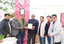 पीआरएसआई, देहरादून ने मुख्य निर्वाचन अधिकारी से की भेंट, मतदाता जागरूकता पर चर्चा