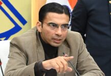 रोड़ कटिंग शर्तों का उल्लंघन करने वालों पर दर्ज होंगे मुकदमें: डीएम बंसल