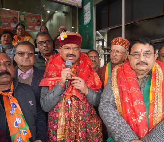 प्राकृतिक रहित विकास की ओर ले जायेंगे महानगर देहरादून को : सौरभ थपलियाल