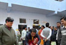 113 वर्षीय राम भजन माता ने वोट डालकर दिया मतदाता जागरूकता का संदेश