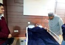 महाराज ने अस्पताल पहुंचकर जाना पूर्व मुख्यमंत्री खंडूड़ी का हाल-चाल