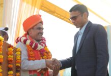 ऋषिकेश नगर निगम के नव निर्वाचित महापौर शंभू पासवान सहित 40 पार्षदगणों ने ली पद की शपथ