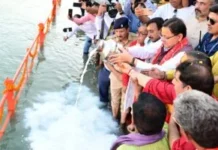 मुख्यमंत्री ने लक्ष्मीनारायण घाट रुड़की में किया मां गंगा आरती का शुभारंभ