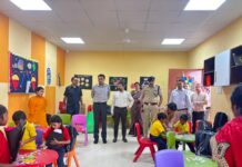 शिक्षा की मुख्यधारा से जुड़े इन्टेंसिव केयर सेंटर के 19 बच्चे, स्कूल में मिला दाखिला, किताब व ड्रेस वितरण