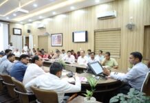 डेंगू मलेरिया का सबसे खराब साल मानकर तैयार रहें चिकित्सक व निगम कर्मी: डीएम