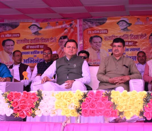 वीर चंद्र सिंह गढ़वाली की स्मृति दिवस पर सीएम धामी ने स्वतंत्रता सेनानियों के बलिदान को किया याद