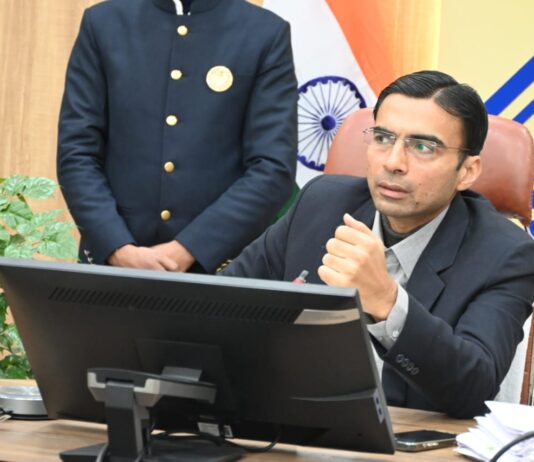 डीएम का ऐक्शन, यातायात में बाधक 4 शराब की दुकानें शिफ्ट, सड़क सुरक्षा समिति के निर्णय सर्वाेपरि