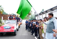 मुख्यमंत्री ने एन.डी.आर.एफ के तृतीय पर्वतारोहण अभियान ‘शौर्य’ का किया फ्लैग ऑफ