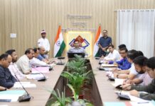 राज्य के विकास, सेवाओं और बुनियादी ढांचे के लिए राजस्व प्राप्ति जरूरी: डीएम