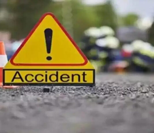 दर्दनाक हादसा, अज्ञात वाहन की टक्कर से तीन युवकों की मौत