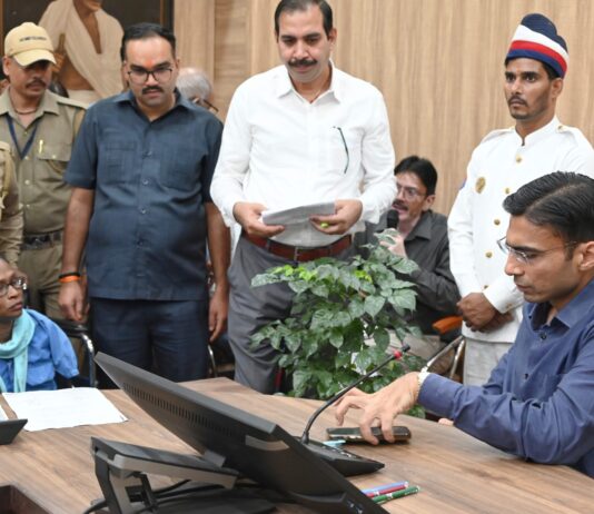 असहाय, दिव्यांग, महिला, बुजुर्ग, बच्चों से बदसुलुकी, दादागिरी सहन नहीः डीएम बसंल