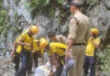 चकराता मार्ग पर वाहन दुर्घटना, तीन की मौत, एक घायल, SDRF रेस्क्यू में जुटी