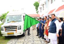 मुख्यमंत्री ने टनकपुर से किया कैलाश मानसरोवर यात्रा के पहले दल को हरी झंडी दिखाकर रवाना