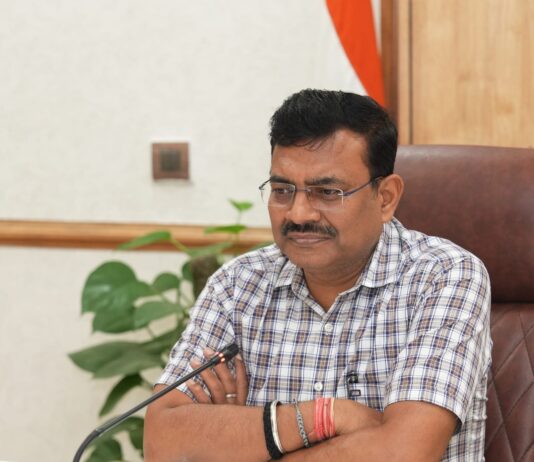 राजस्व बढ़ाए जाने के लिए किया जाय नवाचार एवं तकनीक का प्रयोग: मुख्य सचिव