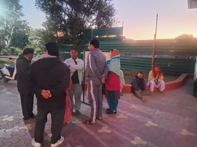 asapatal-ka-bhara-btha-parajana_9965afe265983e197e98de886767997c-ezgif.com-avif-to-jpg-converter