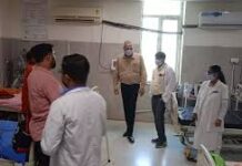 लखीमपुर खीरी में दर्दनाक सड़क हादसा: तेज रफ्तार कंटेनर ने स्कूटी सवार तीन छात्राओं को रौंदा, सभी की मौके पर मौत