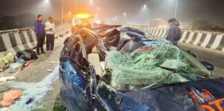 Haridwar: फ्लाईओवर पर तेज रफ्तार बलेनो कार जनरेटर से टकराई, युवा खिलाड़ी सहित दो मजदूरों की मौत