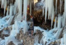 Uttarakhand: नीती घाटी की टिम्मरसैंण गुफा में प्रकट हुए बाबा बर्फानी, बर्फ की शिलाओं ने लिया शिवलिंग का प्राकृतिक रूप
