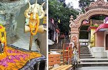 देहरादून: टपकेश्वर महादेव के शिवलिंग पर फिर सुशोभित हुए चांदी के नाग, चोरी के ढाई महीने बाद लौटी आस्था की पहचान