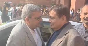 VIDEO: संसद में हल्का-फुल्का पल, ‘एक भी मिला क्या?’—घुसपैठियों पर कल्याण बनर्जी के सवाल पर नितिन गडकरी मुस्कुराए, सांसदों की छूटी हंसी