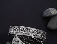 Gold Silver Rates: चांदी ने बनाया नया इतिहास, भाव 2.36 लाख रुपये के पार; सोना भी रिकॉर्ड ऊंचाई पर