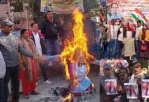 अंकिता भंडारी हत्याकांड: देहरादून की सड़कों पर कांग्रेस का आक्रोश, कैंडल मार्च निकालकर सीबीआई जांच की मांग