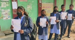 हरिद्वार में उत्तराखंड बोर्ड परीक्षा में फिर फर्जी अभ्यर्थी पकड़े गए, दूसरों की जगह परीक्षा दे रही थीं दो युवतियां