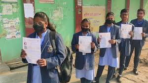 हरिद्वार में उत्तराखंड बोर्ड परीक्षा में फिर फर्जी अभ्यर्थी पकड़े गए, दूसरों की जगह परीक्षा दे रही थीं दो युवतियां