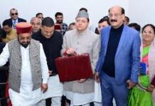 गैरसैंण में बजट सत्र का ऐतिहासिक दिन: राज्यपाल अभिभाषण के बाद पहली बार मुख्यमंत्री पुष्कर सिंह धामी ने पेश किया 1.11 लाख करोड़ से अधिक का बजट