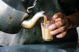 Uttarakhand: गैस संकट से बढ़ी महंगाई, चाय-नाश्ते के दाम बढ़े, छोटे दुकानदार लकड़ी-कोयले की ओर लौटे