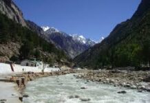 उत्तरकाशी में भागीरथी नदी को किया गया डायवर्ट, लोहारीनागपाला परियोजना की इनटेक पोल मलबे से भरकर बंद