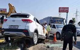 देहरादून में बड़ा सड़क हादसा: चालक को आई झपकी, हरिद्वार हाईवे पर पलटी कार, तीन लोग घायल
