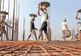 Uttarakhand: श्रमिकों के लिए नए नियमों की तैयारी, अब 10 घंटे से ज्यादा काम नहीं; न्यूनतम मजदूरी में बच्चों की शिक्षा-स्वास्थ्य खर्च भी शामिल