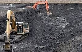 कोटद्वार में अवैध खनन पर प्रशासन की बड़ी कार्रवाई, खोह नदी से पांच ट्रैक्टर-ट्रॉली सीज