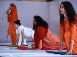 ऋषिकेश में अंतरराष्ट्रीय योग महोत्सव का भव्य आगाज, 80 देशों के 1500 से अधिक साधक पहुंचे