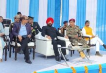 टिहरी झील महोत्सव: राज्यपाल गुरमीत सिंह पहुंचे कोटी कॉलोनी, एयर शो का लिया आनंद, विजेताओं को करेंगे सम्मानित