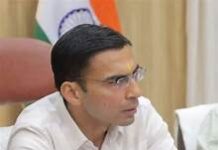 देहरादून में डीएम के खिलाफ वकीलों का मोर्चा, ट्रांसफर तक राजस्व न्यायालयों के बहिष्कार का ऐलान