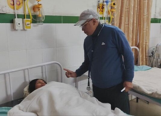नैनीताल में धतूरा खाने से एक ही परिवार के तीन लोग बीमार, बीडी पांडे अस्पताल में भर्ती
