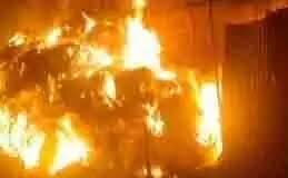 Chamoli News: आकाशीय बिजली गिरने से मंडल में रेस्टोरेंट में लगी भीषण आग, सिलेंडर फटने से हुआ बड़ा नुकसान