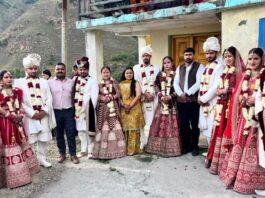 चकराता में अनोखी शादी: एक ही मंडप में पांच भाइयों ने लिए सात फेरे, दुल्हनें खुद लेकर पहुंचीं बारात