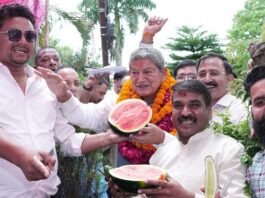 उत्तराखंड कांग्रेस में नहीं थम रही अंदरूनी खटास, ‘हरदा’ की फल पार्टी से बड़े नेता रहे दूर