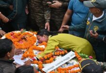 पिथौरागढ़: सिक्किम में हिमस्खलन की चपेट में आकर शहीद हुए लांस नायक विकास कुमार, पैतृक गांव में सैन्य सम्मान के साथ अंतिम संस्कार