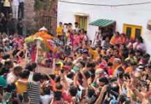 केदारनाथ धाम के कपाट खुलने की प्रक्रिया शुरू, ओंकारेश्वर मंदिर से रवाना हुई बाबा केदार की उत्सव डोली