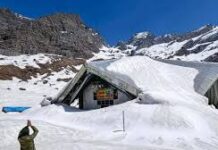 Hemkund Sahib Yatra 2026: गोविंदघाट से हेमकुंड साहिब मार्ग की सेना ने की रेकी, पांच से छह फीट तक जमी बर्फ