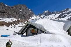 Hemkund Sahib Yatra 2026: गोविंदघाट से हेमकुंड साहिब मार्ग की सेना ने की रेकी, पांच से छह फीट तक जमी बर्फ