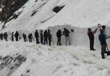 केदारनाथ यात्रा 2026: पैदल मार्ग से 80% बर्फ हटाई गई, कपाट खुलने से पहले युद्धस्तर पर तैयारियां तेज